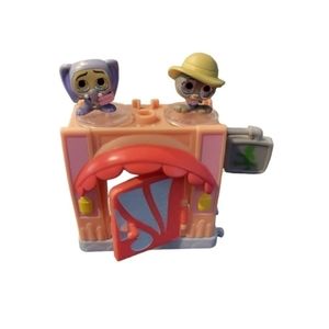 disney doorables Jumbeaux’s Cafe Zootopia mini stack + 2 figurines